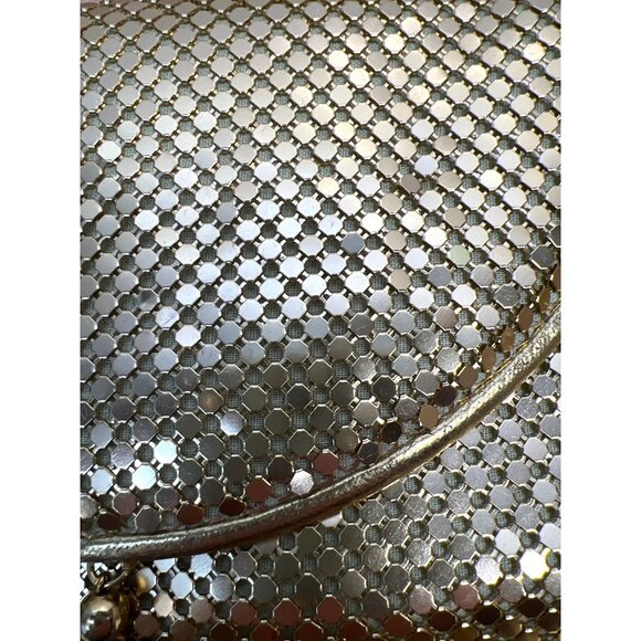 Vintage Gold Mesh Evening Bag With Chain Strap & Tassel Detail - Picture 2 of 5